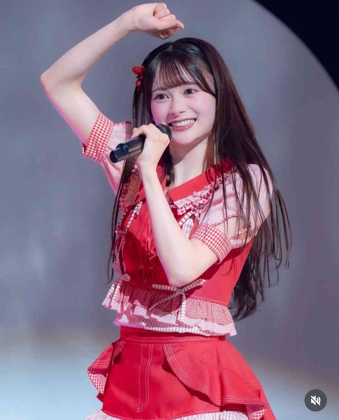 AKB48新センター・伊藤百花　小学生からビジュアル別格「顔でしかバズったことがなくて」ぶっちゃけに爆笑　