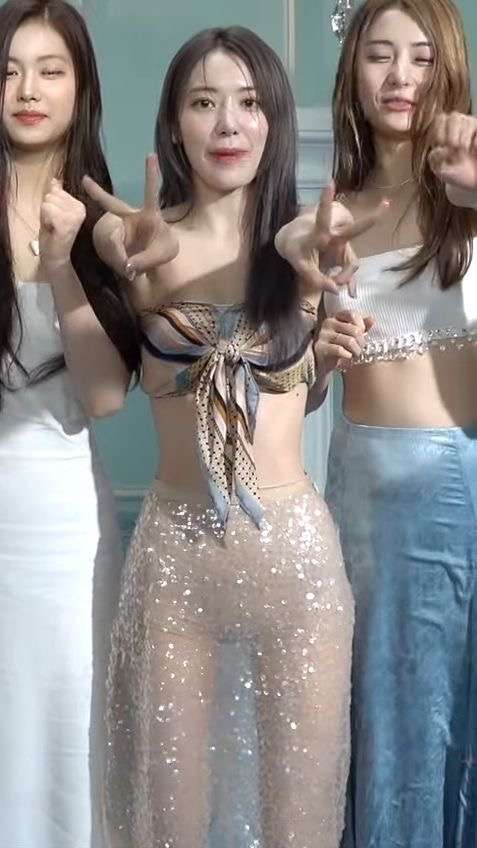 「HKT時代のさくらたんの方が…」宮脇咲良(28)の“激変”近影に旧ファンは複雑!?韓国での完璧なる進化に称賛と困惑の声