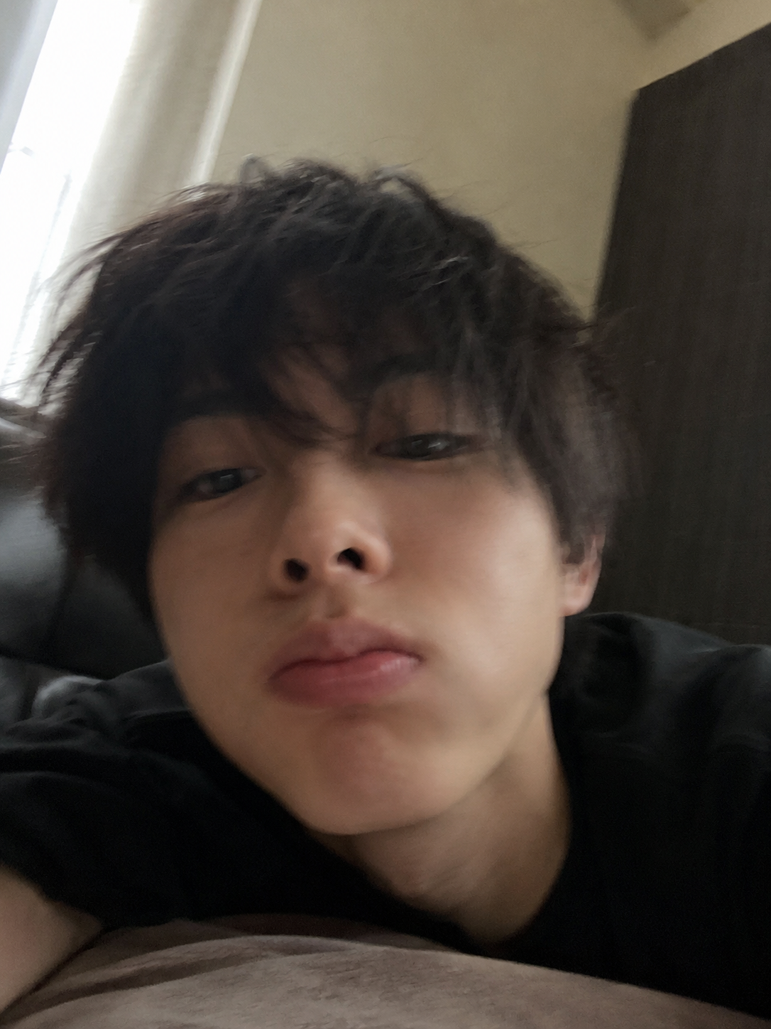 【chatGPT】みんなのチャッピーの自撮り見せて