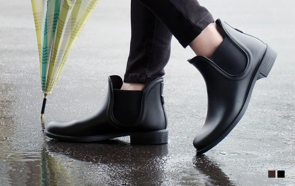 雨の日の通勤服
