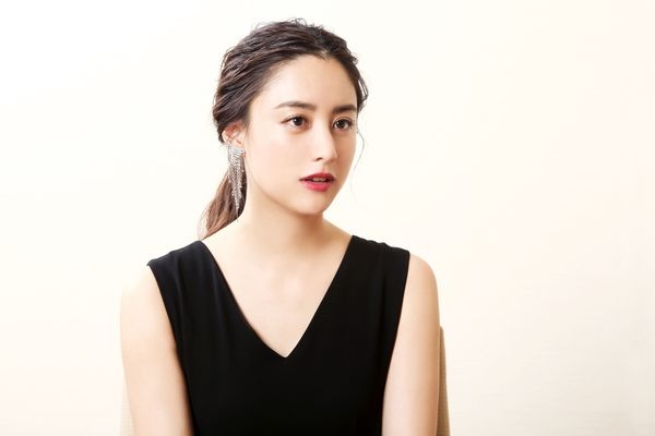 前髪なしが似合っている有名人が見たい【画像】