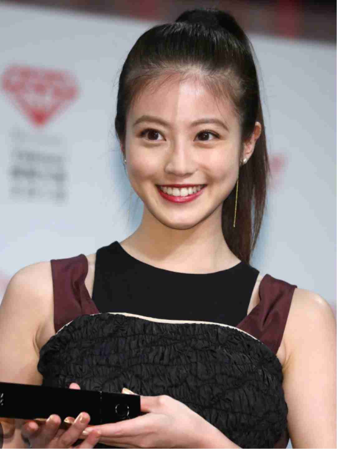 前髪なしが似合っている有名人が見たい【画像】