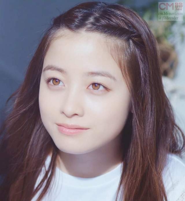前髪なしが似合っている有名人が見たい【画像】