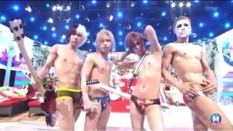 アイドルの癖強衣装