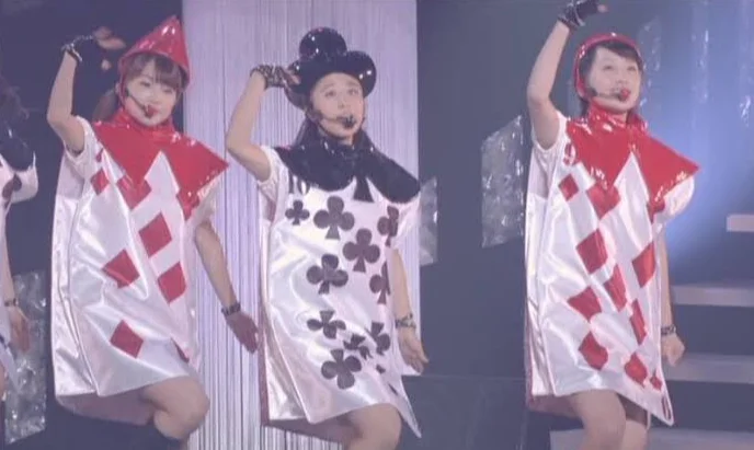 アイドルの癖強衣装