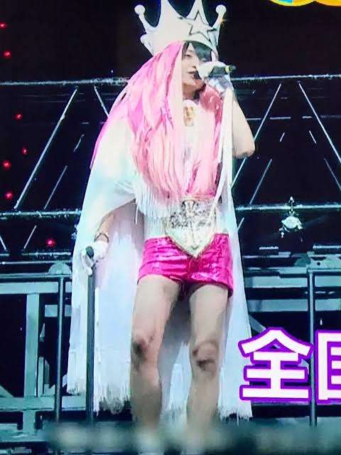 アイドルの癖強衣装