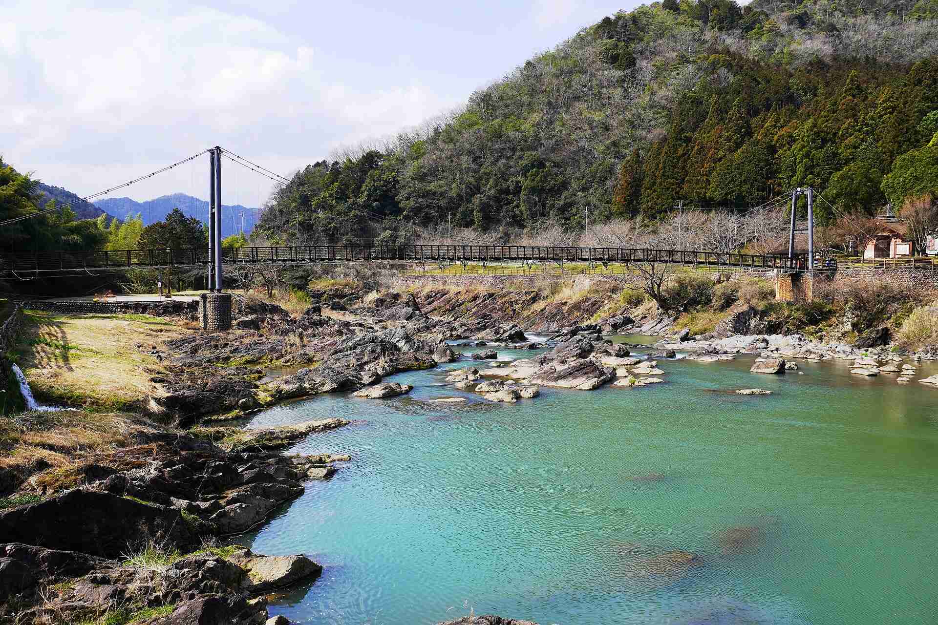 川遊びしていた男子高校生（16）が死亡　兵庫・丹波篠山市の篠山川　川底に沈んでいるのが見つかる