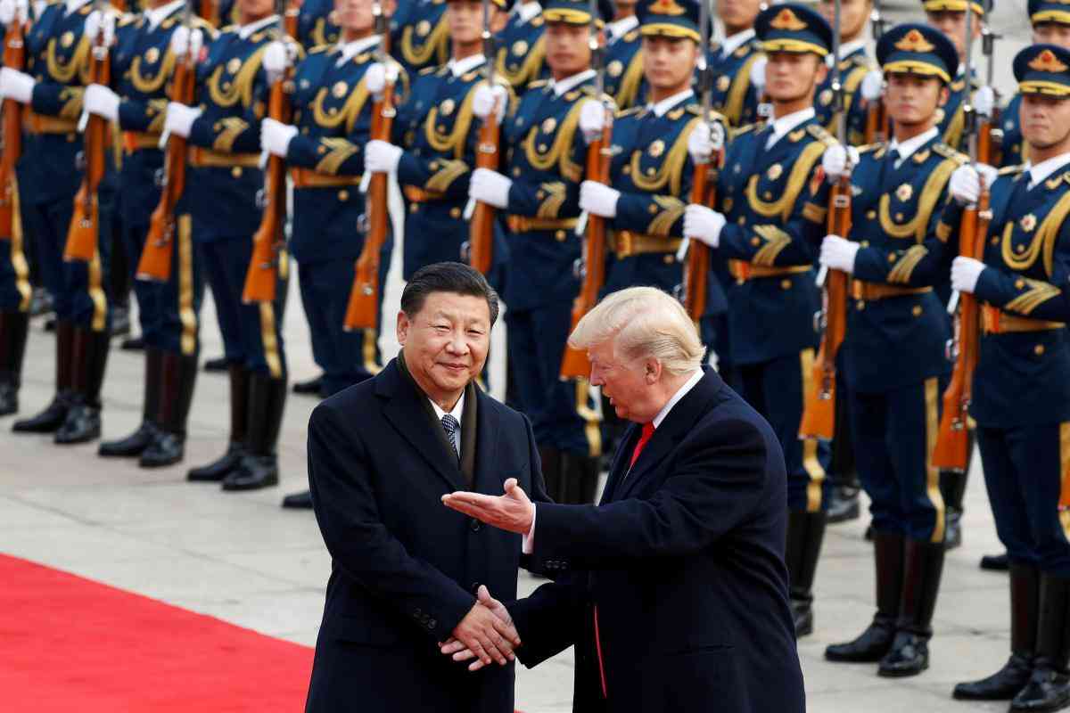 「中国で受け取ったすべての物品捨てろ」…米領空進入前にごみ箱へ直行