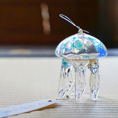 ガラス細工の物を貼るトピ