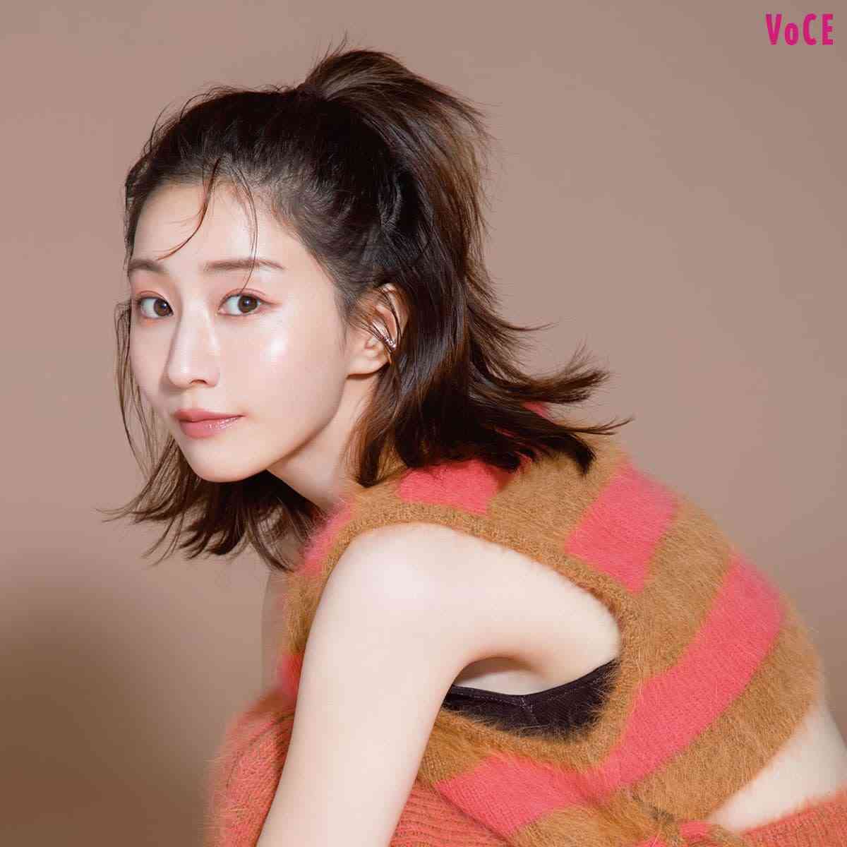 田中みな実、“ライラックメイク” にファン賛否…濃いシャドウにリップで漂う “平成感” が「よさ半減」との声も