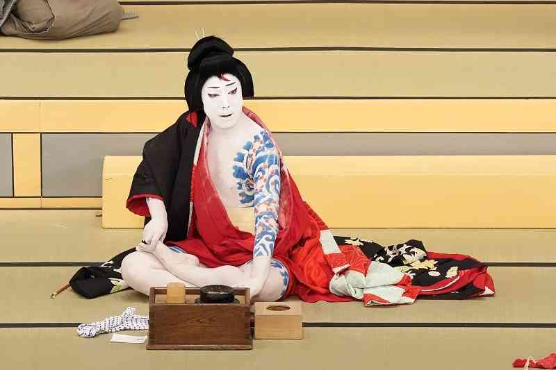 肌を露出すると男性の食いつきは違いますか?