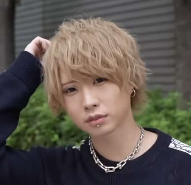 「別人だ」元No.1ホスト・はてにゃんの“ビフォーアフター”にネット衝撃 デート中にすっぴん披露