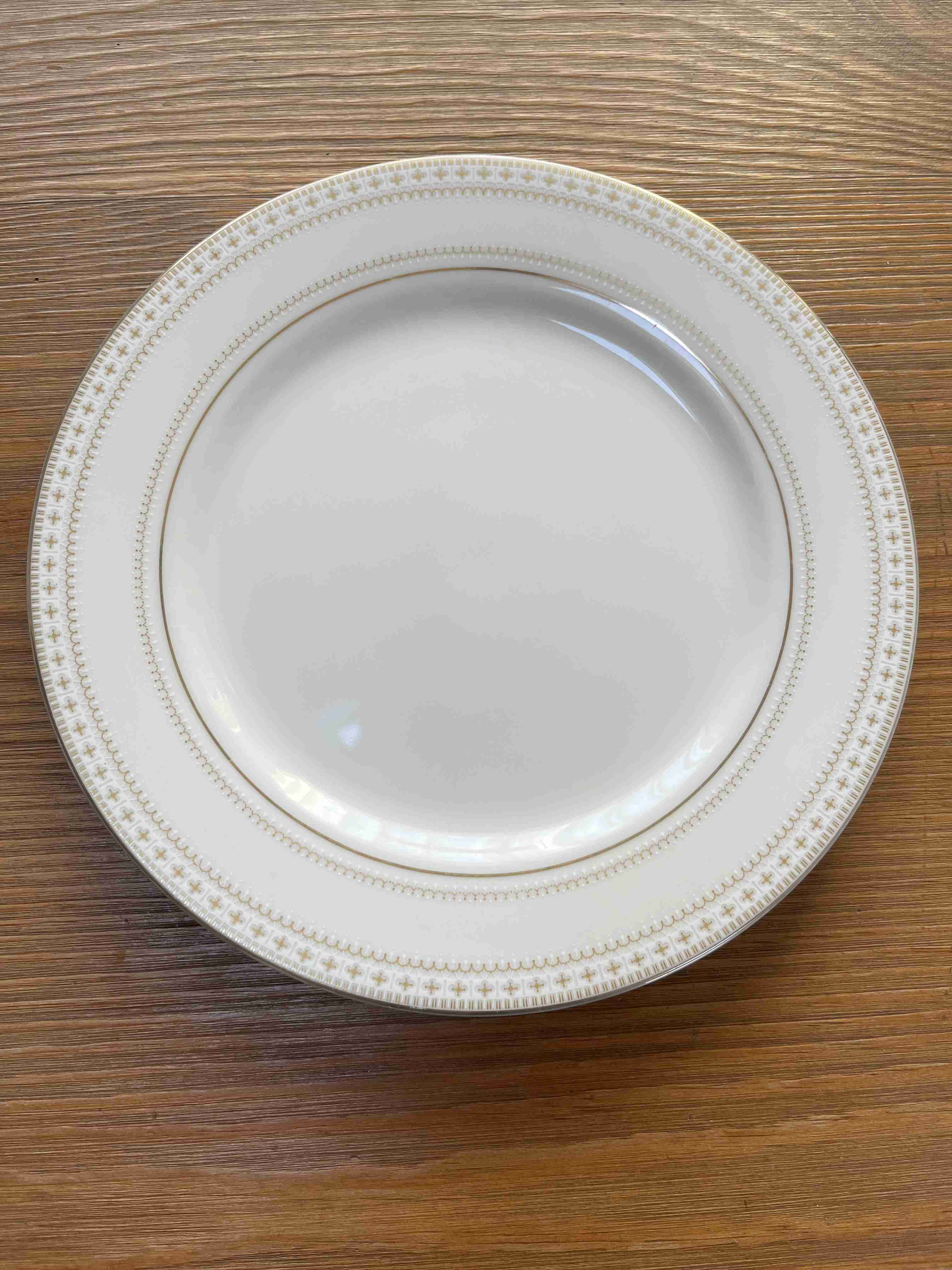 ノリタケの食器持ってる人