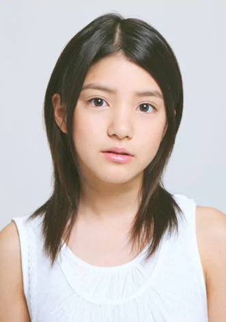 川島海荷「ディズニー映画をイメージ」したお色直しドレス＆夫との2ショットに「美女と野獣だ」などの声