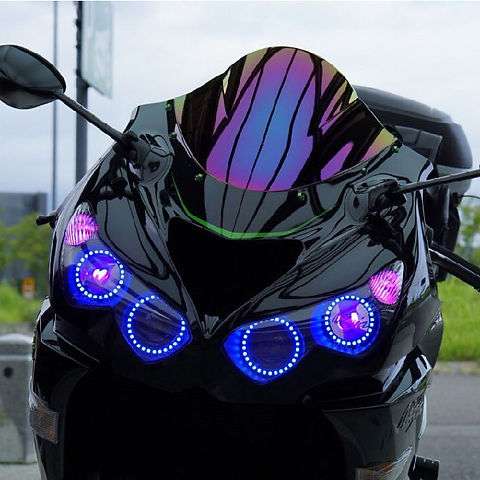 自動車学校でバイク教習中に事故　教習生の30代とみられる女性意識不明の重体　急にスピードを上げ建物の壁に衝突か