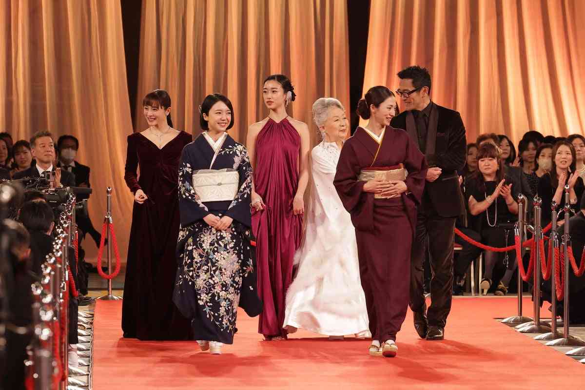 河合優実が見せた “甘めスタイル” に一部ファン思わず困惑…求められ続ける「ミステリアス」イメージ