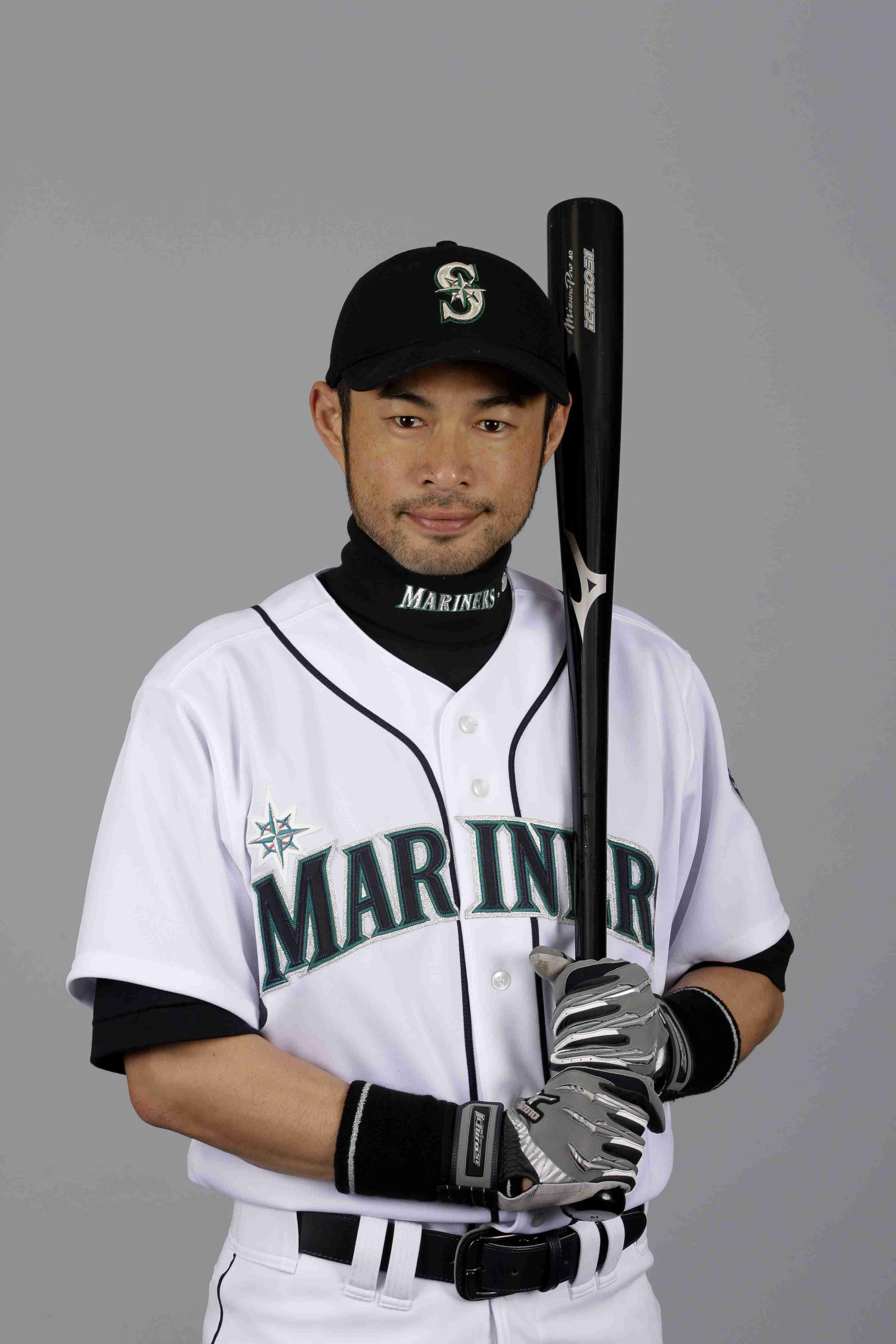村上宗隆、メジャー単独トップ13号　敵地騒然の豪快3ラン…ジャッジら“置き去り”、年間65HRペース