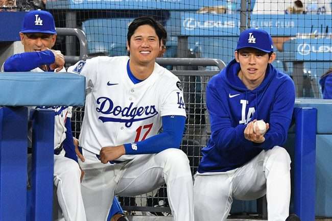 村上宗隆、メジャー単独トップ13号　敵地騒然の豪快3ラン…ジャッジら“置き去り”、年間65HRペース