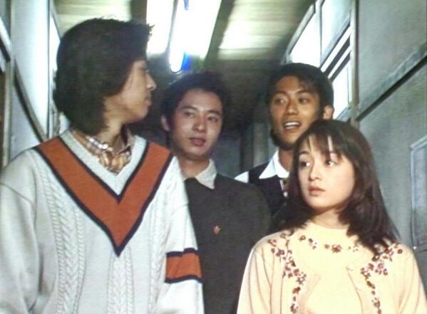 今は有名な俳優をこんな所で発見した！