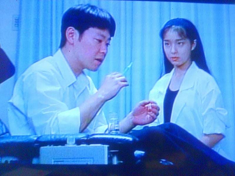 今は有名な俳優をこんな所で発見した！