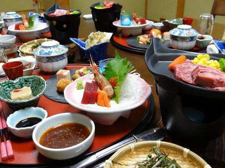 旅行先で3食きっちり食べますか？