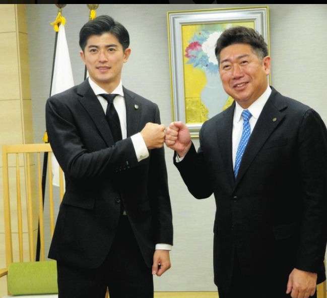 サッカー日本代表・上田綺世＆中村敬斗選手が「anan」SPエディション表紙に！　発売はW杯開幕前日