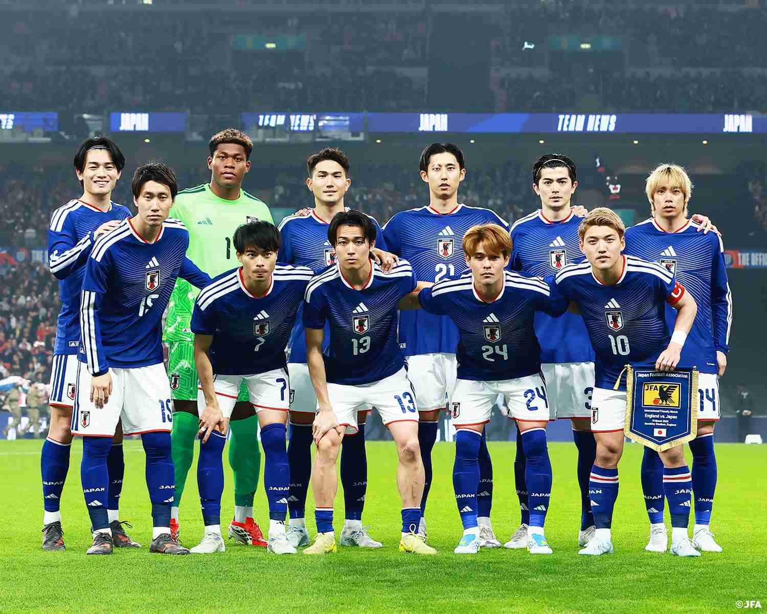 サッカー日本代表・上田綺世＆中村敬斗選手が「anan」SPエディション表紙に！　発売はW杯開幕前日