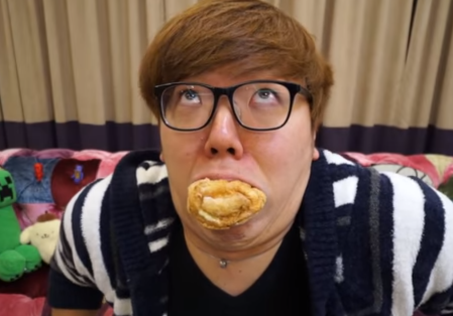 すとぷり・さとみが素顔の写真を公開し波紋
