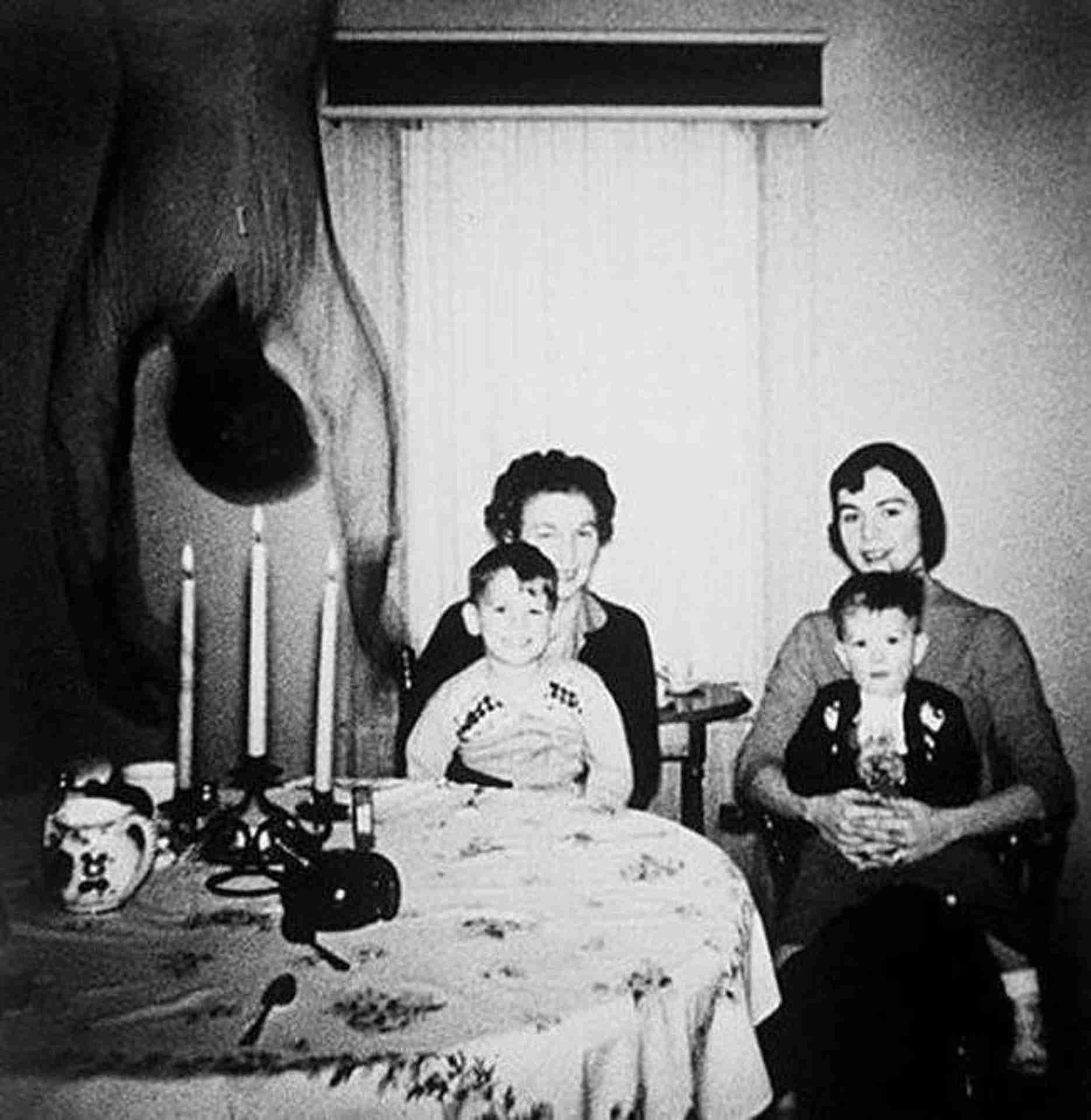 心霊写真は本当なのか