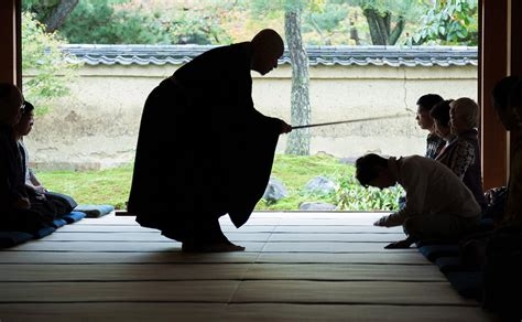 傷つきやすい。生きるコツを教えてほしいです。