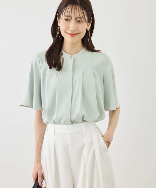 夏のオフィスカジュアル