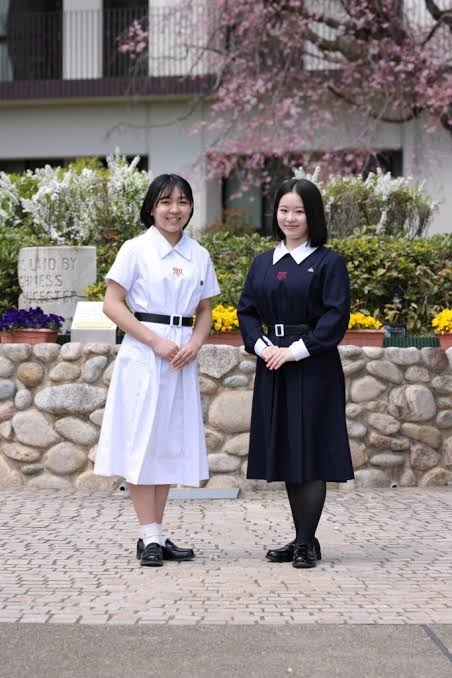 昭和3年からデザインを変えない「セーラー服」が人気！　“広瀬すず”も着た「常盤木学園高校」の制服が愛され続ける理由 「当校の歴史の生き字引のような存在だと思います」