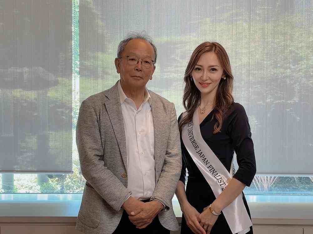 「一人の女性として、常にベストな状態でいたい」4児の母で会社CEOの46歳が健康美コンテストでグランプリに輝く
