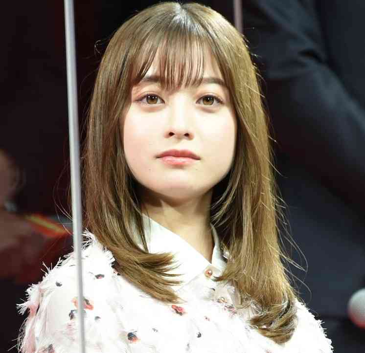 安室奈美恵、佐々木希といった2000年代を代表する美女にはハッキリとないが、今みたいに涙袋があった方が可愛いという価値観はいつ頃から定着したのか