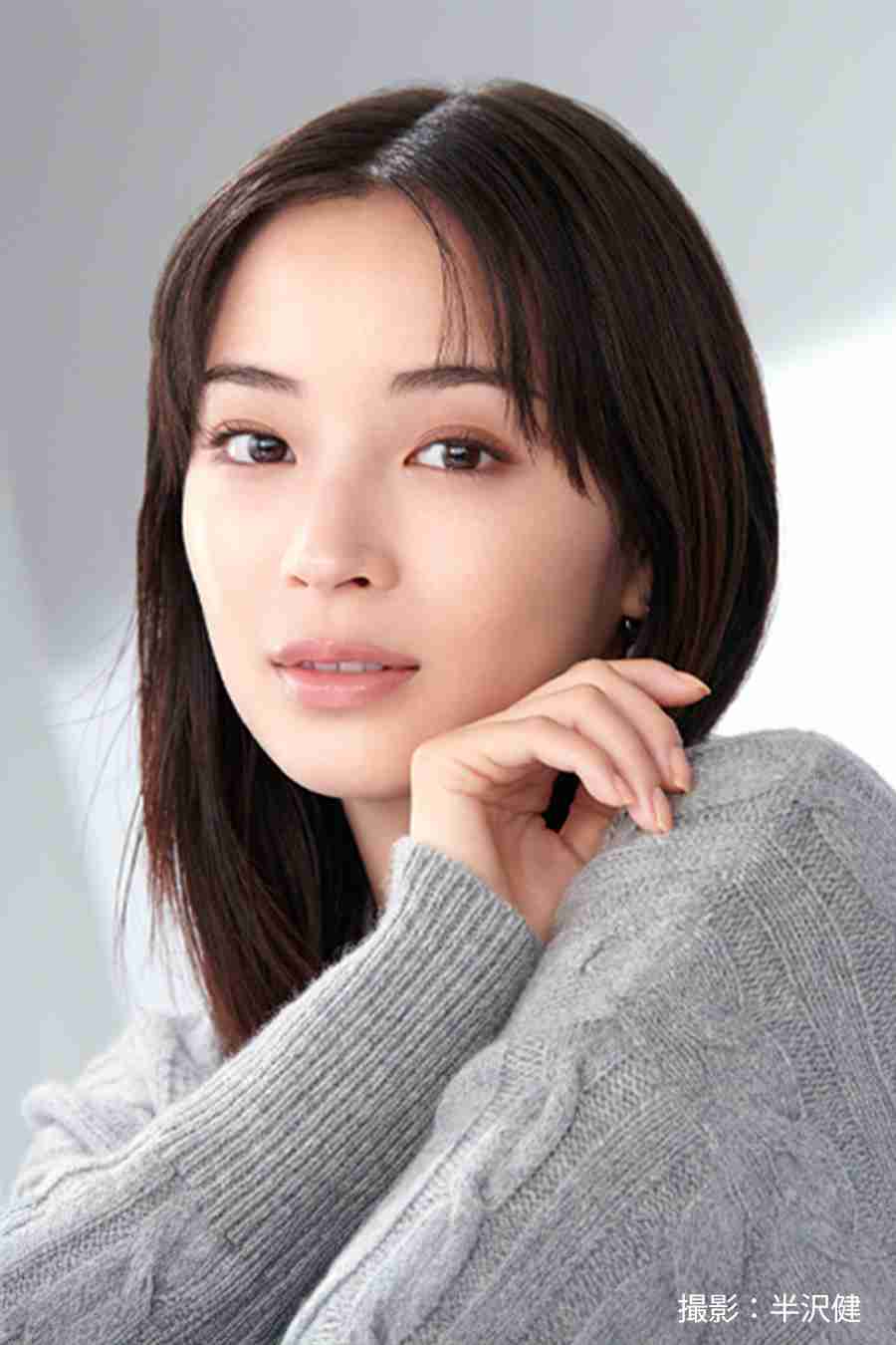 安室奈美恵、佐々木希といった2000年代を代表する美女にはハッキリとないが、今みたいに涙袋があった方が可愛いという価値観はいつ頃から定着したのか