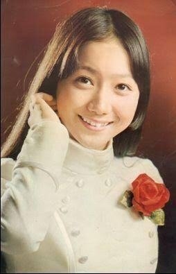 安室奈美恵、佐々木希といった2000年代を代表する美女にはハッキリとないが、今みたいに涙袋があった方が可愛いという価値観はいつ頃から定着したのか