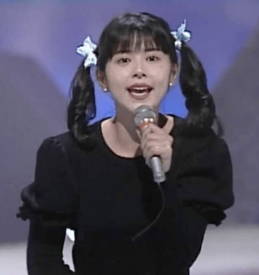 ライブ会場での憲法9条が話題。ファンが見たいのは「小泉今日子」か「キョンキョン」か。アイドルの難しさ