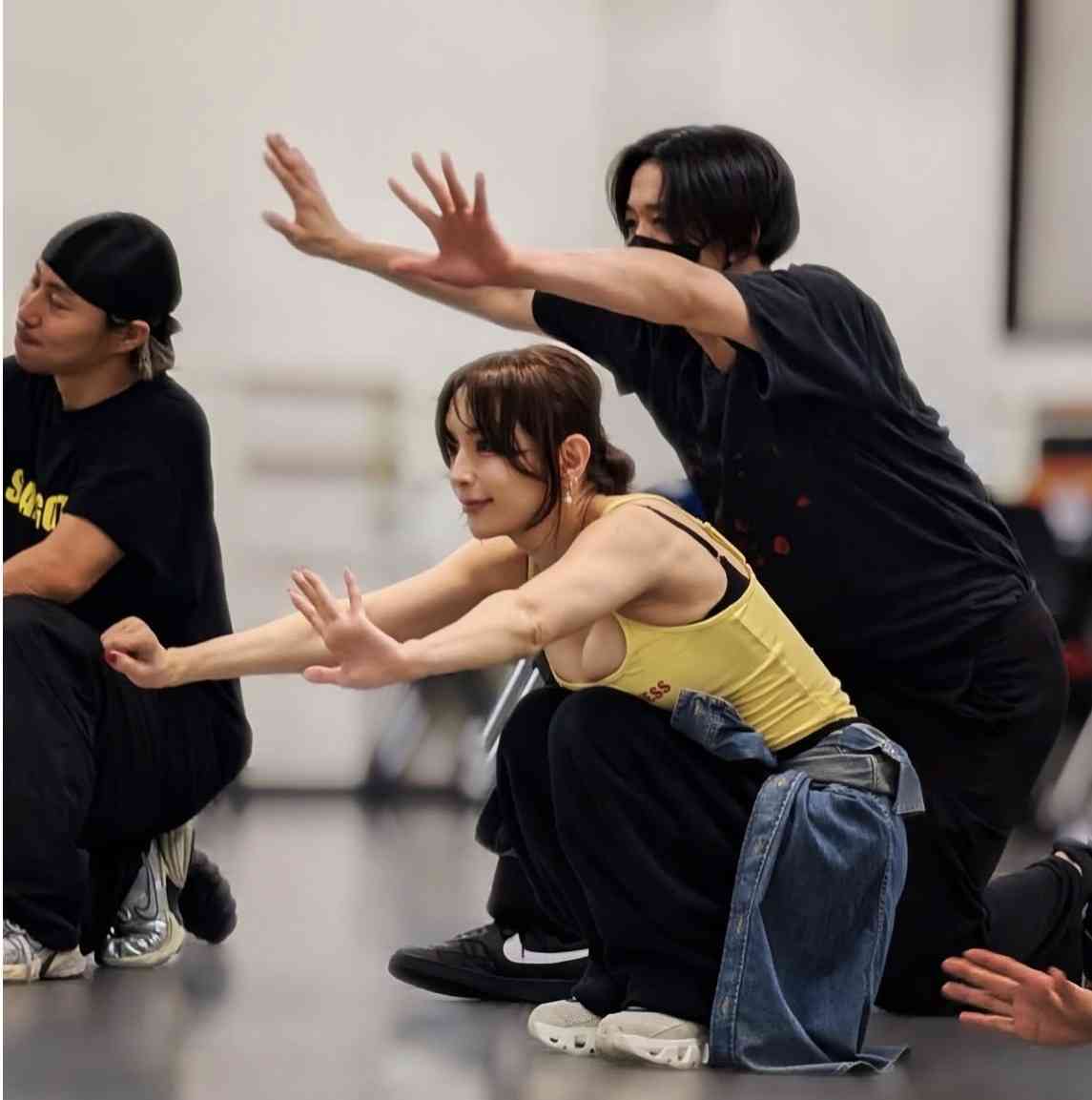 元AAA浦田直也「約束通り差し入れ弁当を」 浜崎あゆみとの2ショット!「俺が巨大なんじゃありません」