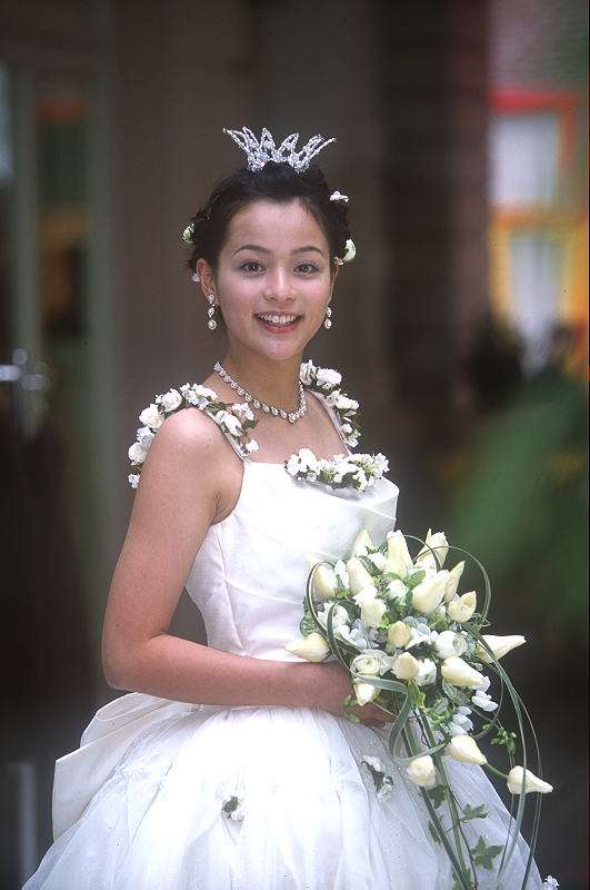 芸能人のウエディングドレスや和装姿が見たい