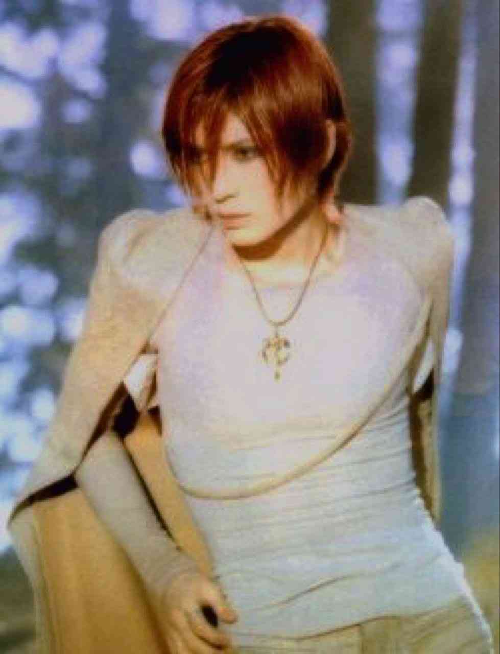 【 GACKT 】「53歳。まあ、こんな感じ。」衝撃の肉体美を披露!「生きている彫刻みたいです。眩しい」