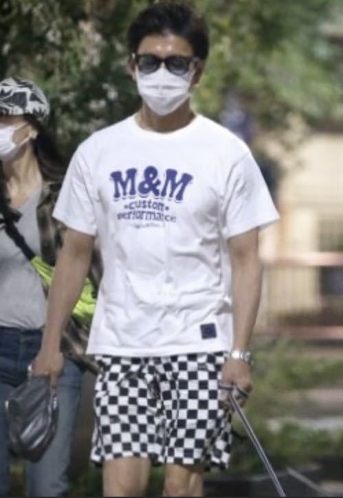 「若く見られたい」40代男性がやりがちな「ズレている若作り」とは。余計に“老け見え”してしまうことも