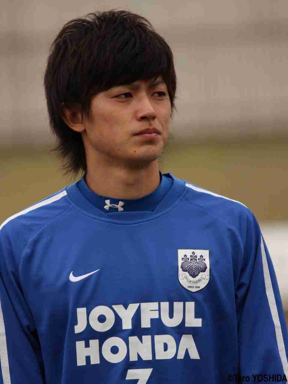 W杯の客席で抱擁！DF谷口彰悟＆泉里香が「ぎゅーしてて倒れそう」2ショット「素敵やばい」「顔そっくり」「目の保養すぎる」