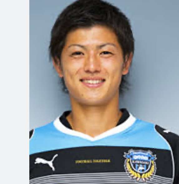 W杯の客席で抱擁！DF谷口彰悟＆泉里香が「ぎゅーしてて倒れそう」2ショット「素敵やばい」「顔そっくり」「目の保養すぎる」