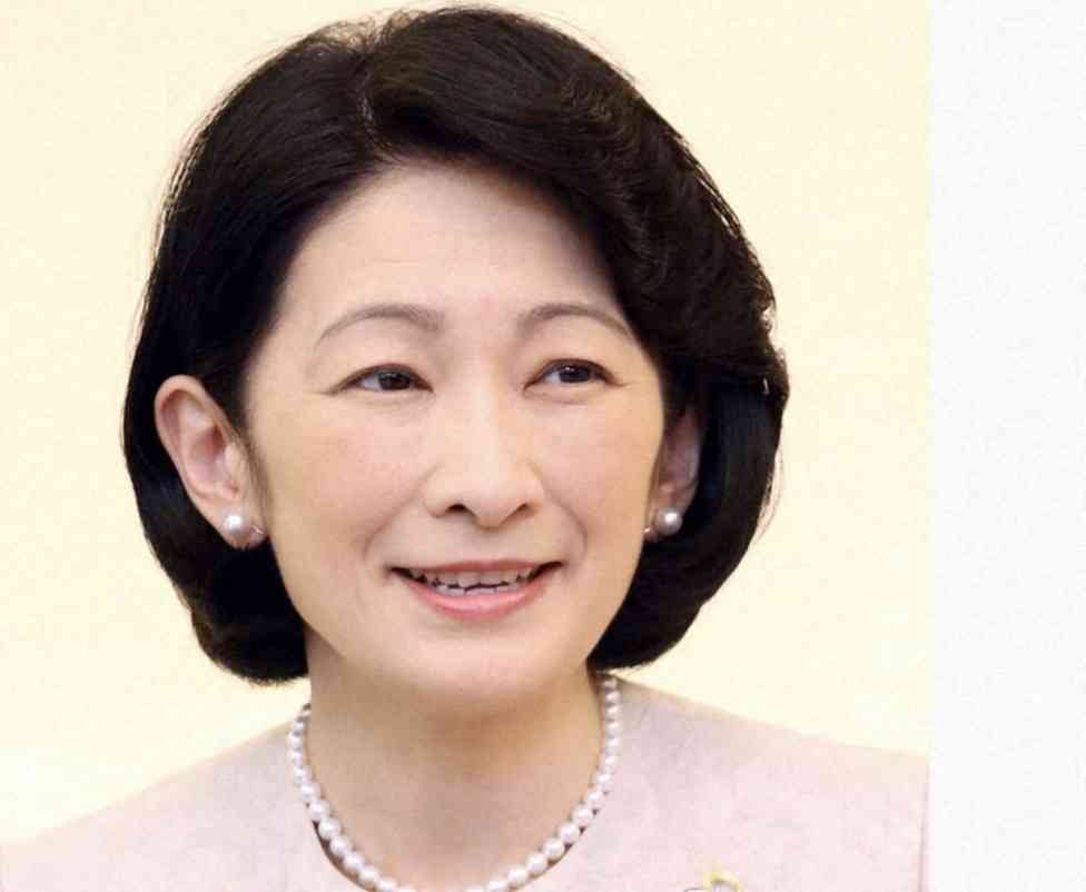 若い子に嫉妬してチヤホヤされたがる40代、心理の違いって何?