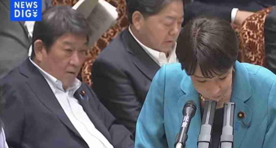 「わざとやってる？」“高市チルドレン”の女性議員（45）首相を追及する野党の背後で口をすぼめ…中継に映った“不自然な表情”にネット騒然