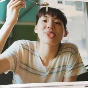 「働き過ぎ」が心配される綾瀬はるか　石原さとみに鈴木亮平もいる「ホリプロ」が“綾瀬頼み”をやめられない理由