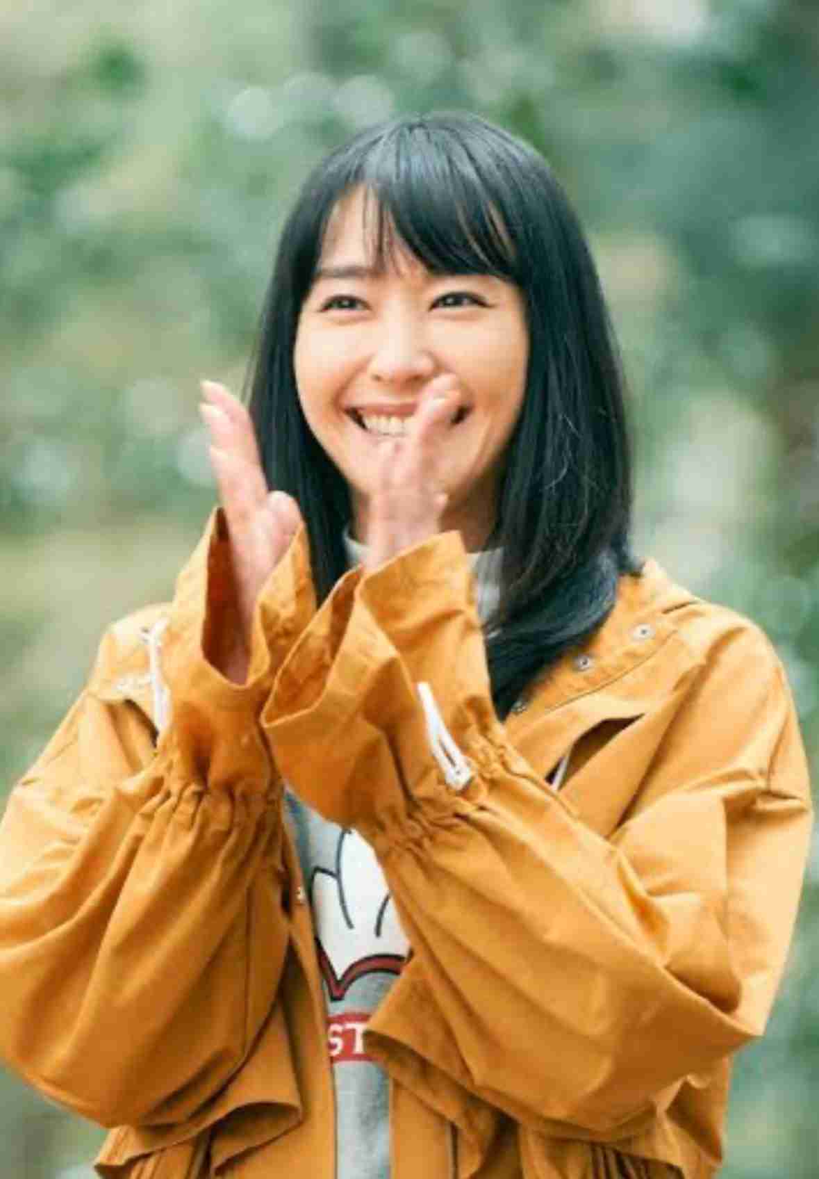 新垣結衣 ブルベ夏 似合うコーデ ブルーストライプ