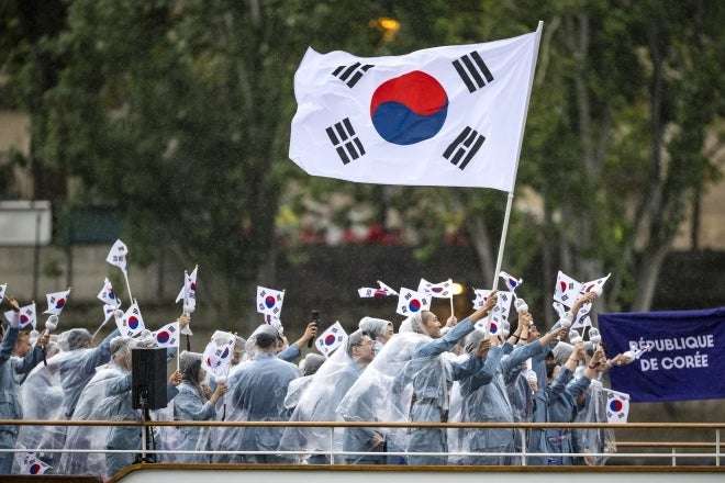 「破廉恥な日本、癖を直せない」日本代表vsチュニジアの観客席に旭日旗? 韓国メディアが中継画面に映ったと“猛批判”「歴史的な試合に泥」