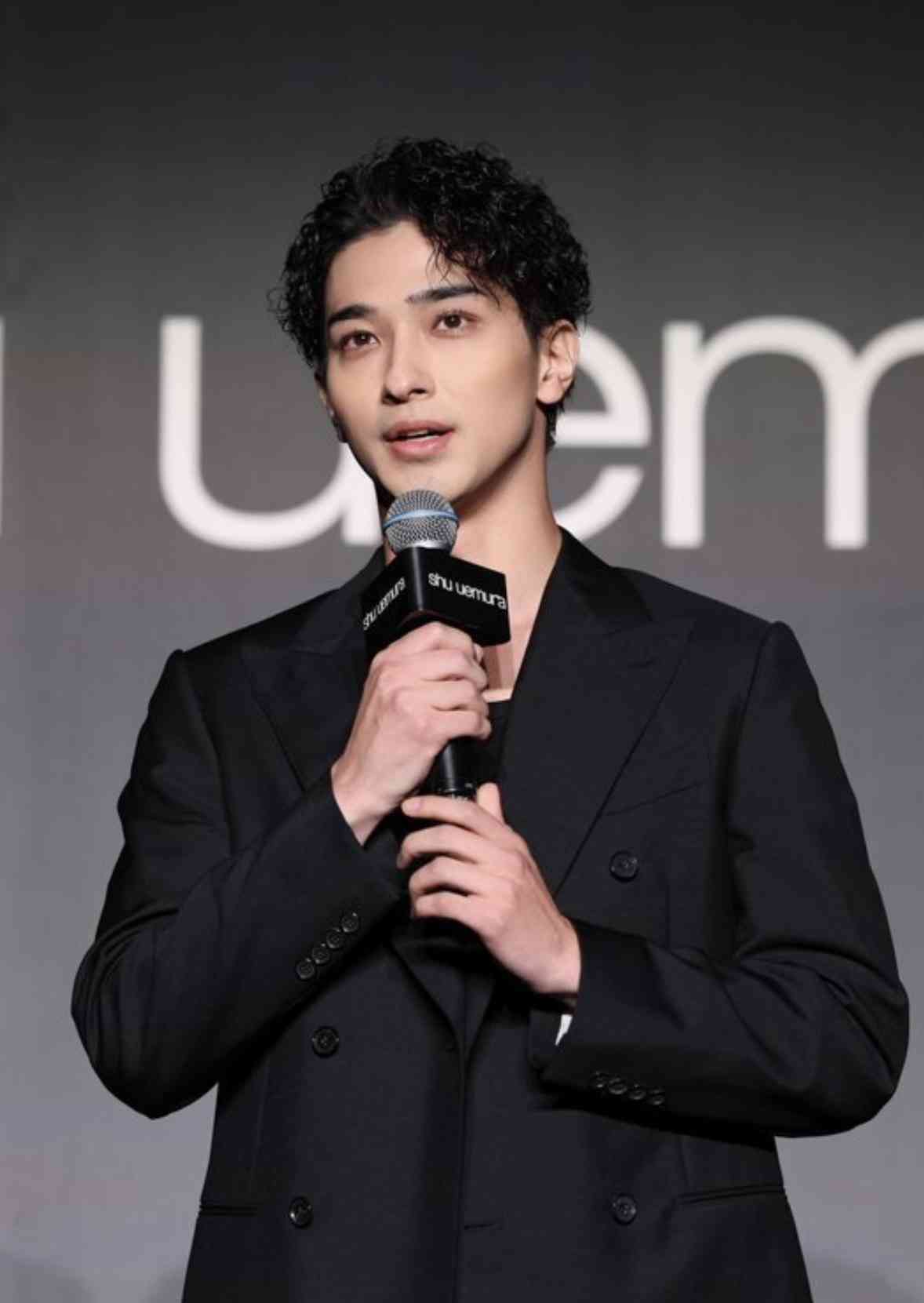 横浜流星 イベント登壇でみせた“短髪チリチリパーマ”…『べらぼう』5kg減でも話題になったビジュ変、背景にはストイックさも