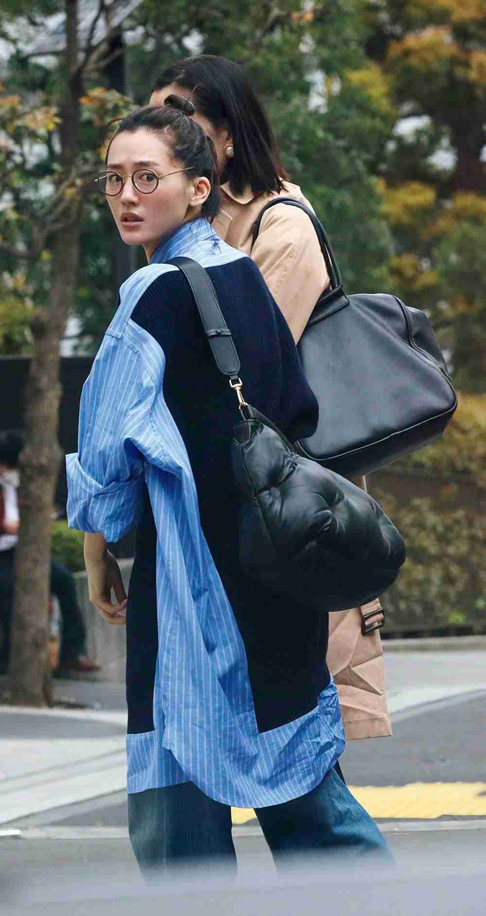 「ボディバッグおじさん」が盛り上がっているが、結局男が身に着けて似合うバッグを発明できなかったファッション業界全体の敗北だと思う→本当におじさんに合うバッグはないのか?で議論